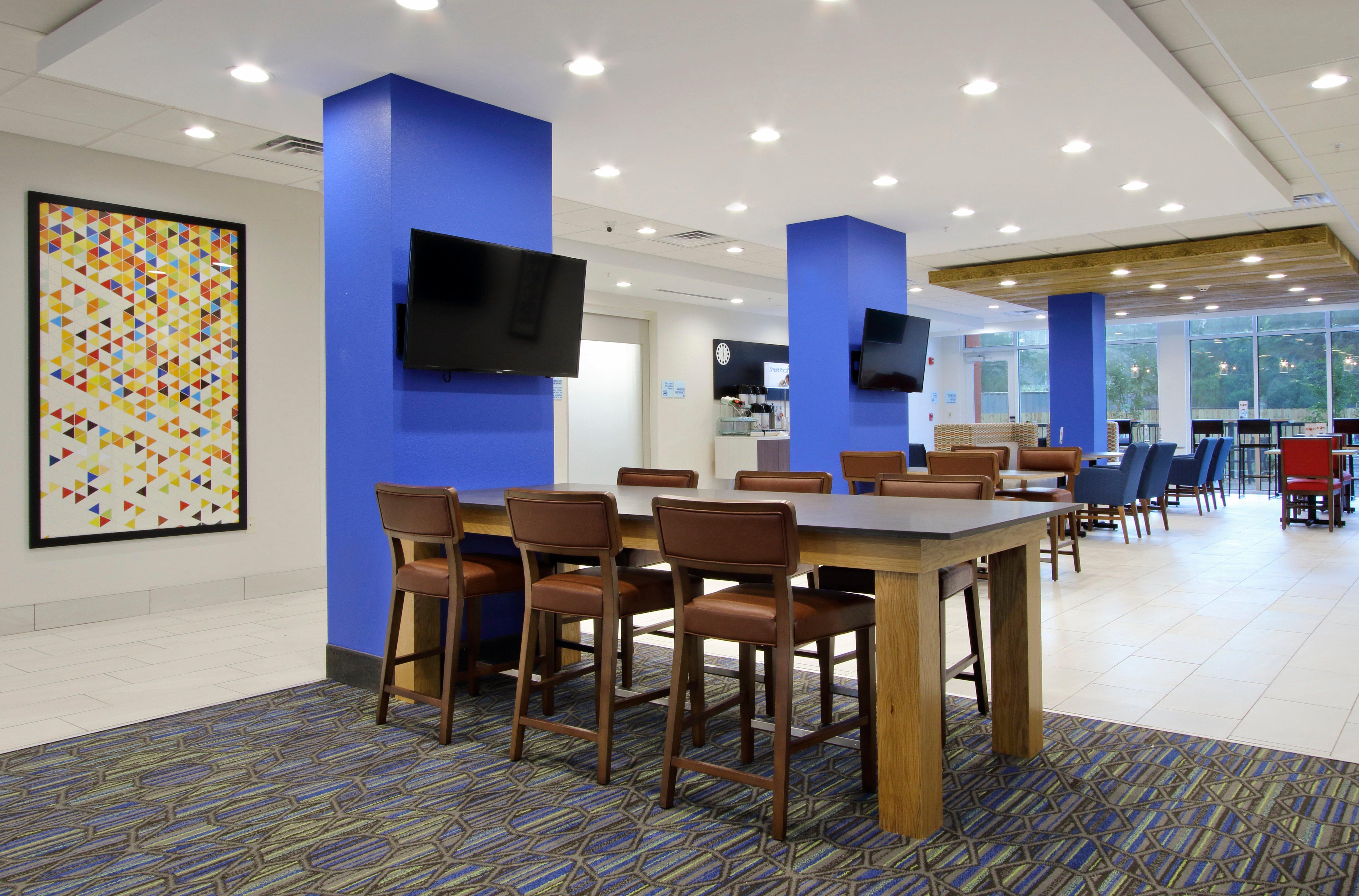 Holiday Inn Express & Suites Columbus North By Ihg Экстерьер фото